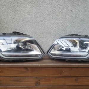 Par de faros delanteros LED Xenon Amarok Highline V6 ambos lados (usados)