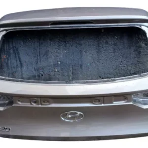 Tapa Trasera Lisa Hb20 2023/2024 (Usada)